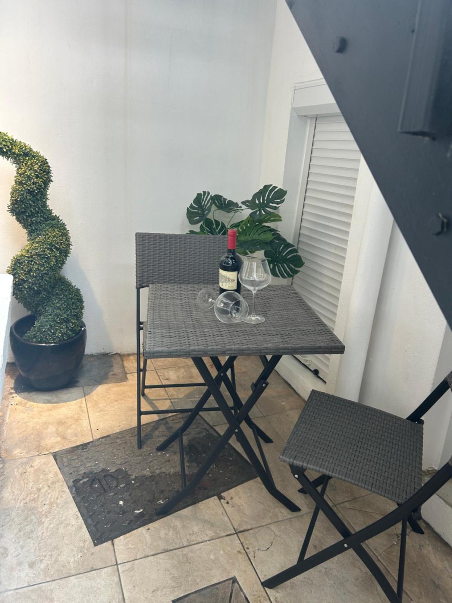 Pop Art Luxury Room Marylebone London Exterior photo